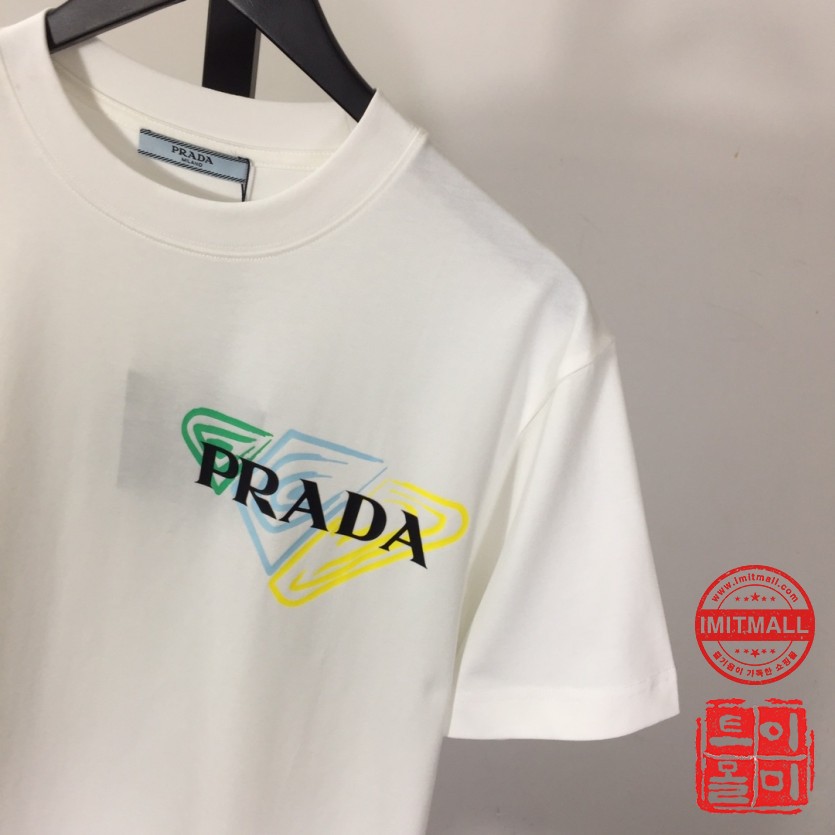 prada_xxxxx_big_00004.jpg