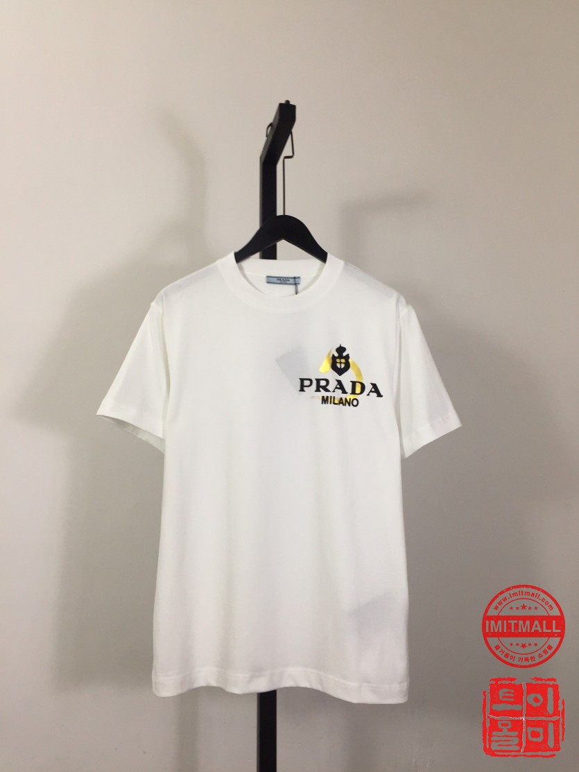 prada_xxxxx_big_00001.jpg