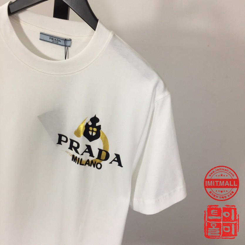 prada_xxxxx_big_00004.jpg