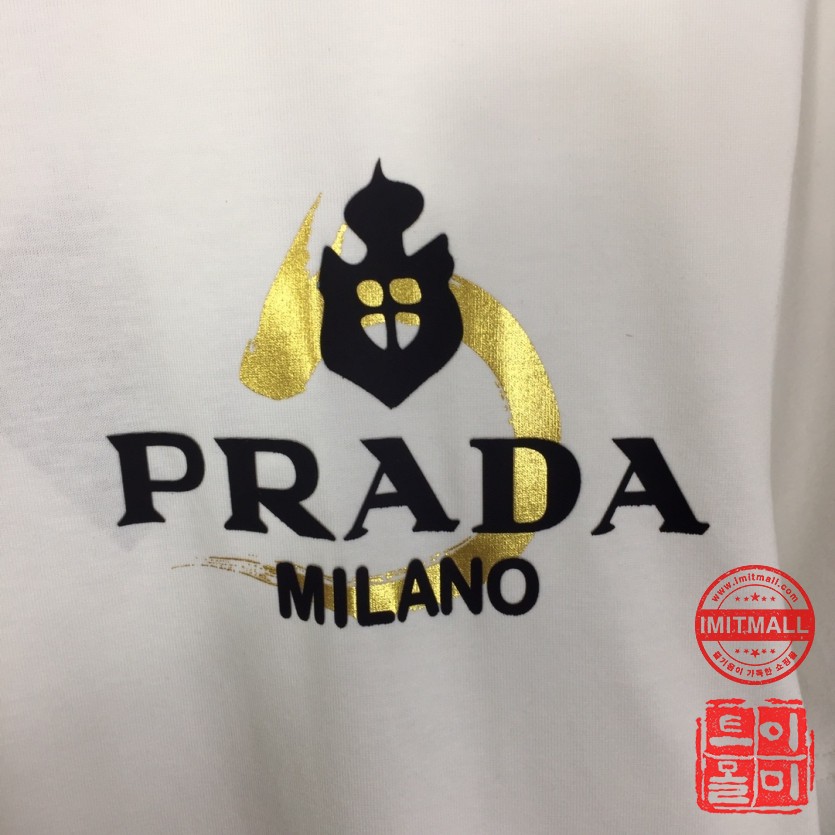 prada_xxxxx_big_00005.jpg