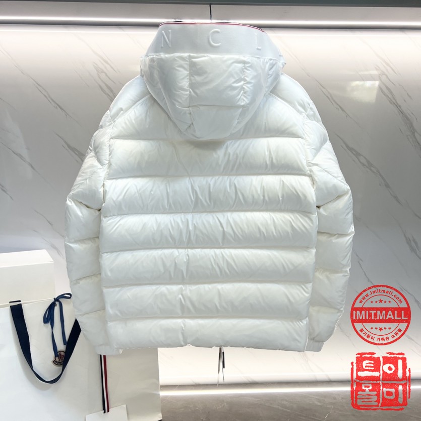 moncler_xxxxx_big_00008.jpg