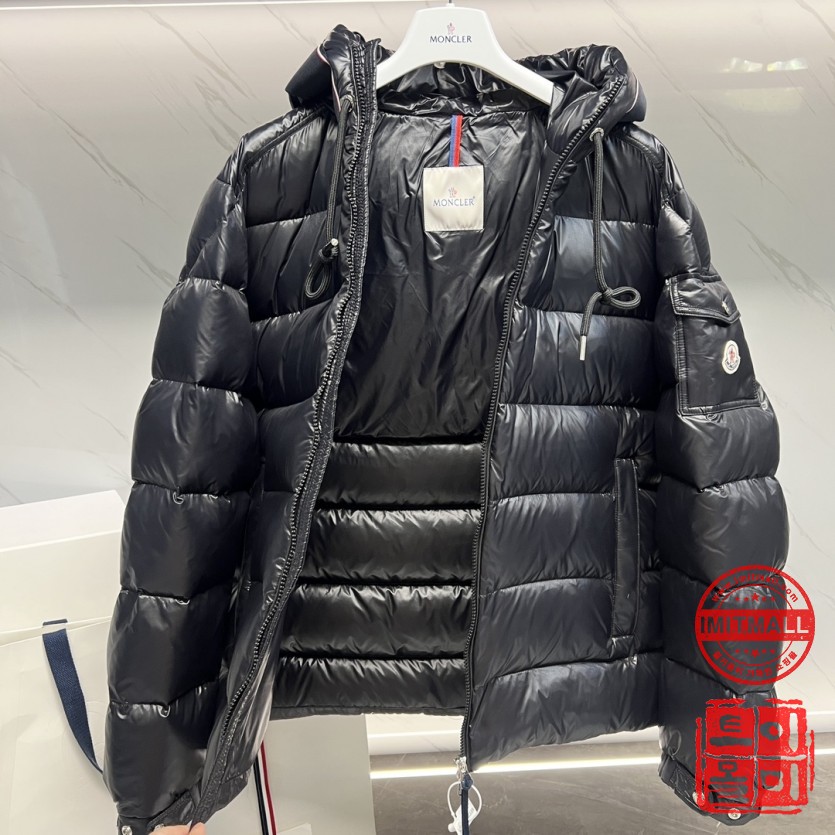 moncler_xxxxx_big_00005.jpg