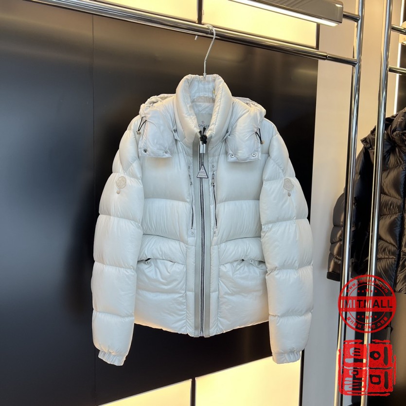 moncler_xxxxx_big_00001.jpg