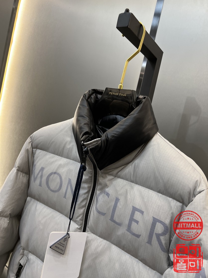 moncler_xxxxx_big_00004.jpg