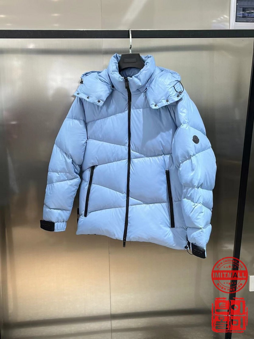 moncler_xxxxx_big_00003.jpg