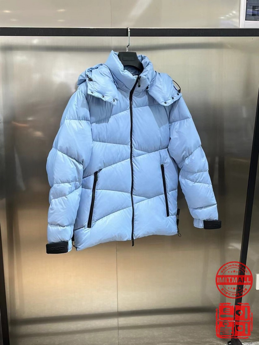 moncler_xxxxx_big_00002.jpg