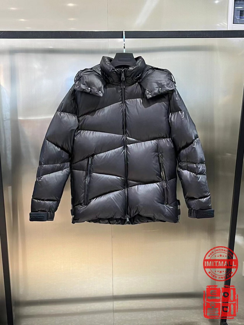 moncler_xxxxx_big_00001.jpg