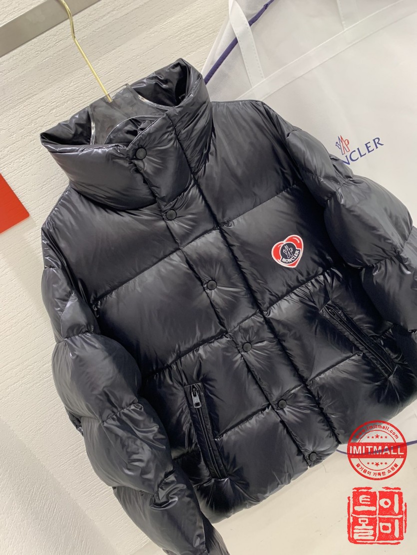 moncler_xxxxx_big_00002.jpg