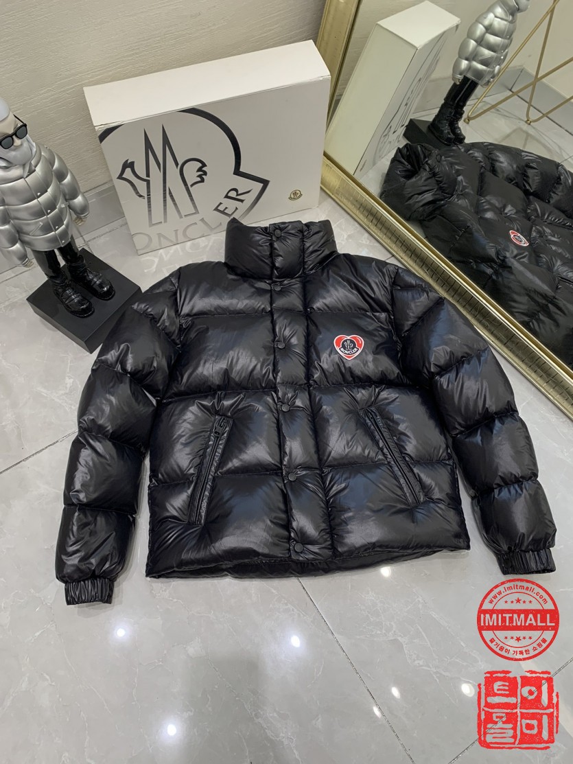 moncler_xxxxx_big_00005.jpg