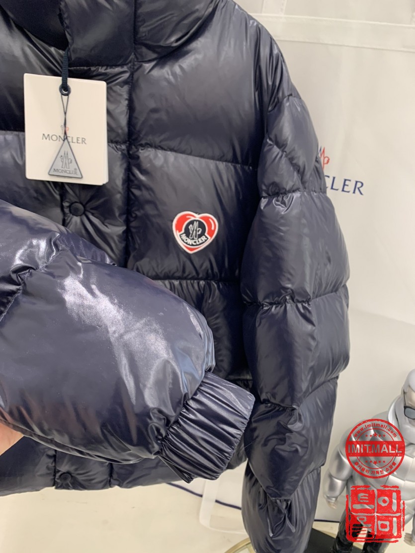 moncler_xxxxx_big_00003.jpg