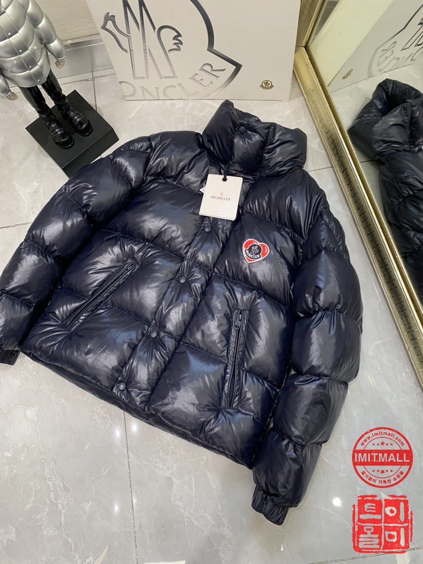 moncler_xxxxx_big_00007.jpg