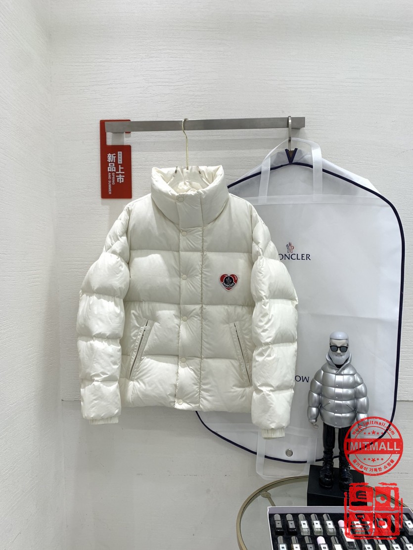 moncler_xxxxx_big_00001.jpg