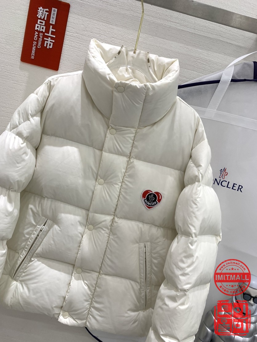 moncler_xxxxx_big_00002.jpg