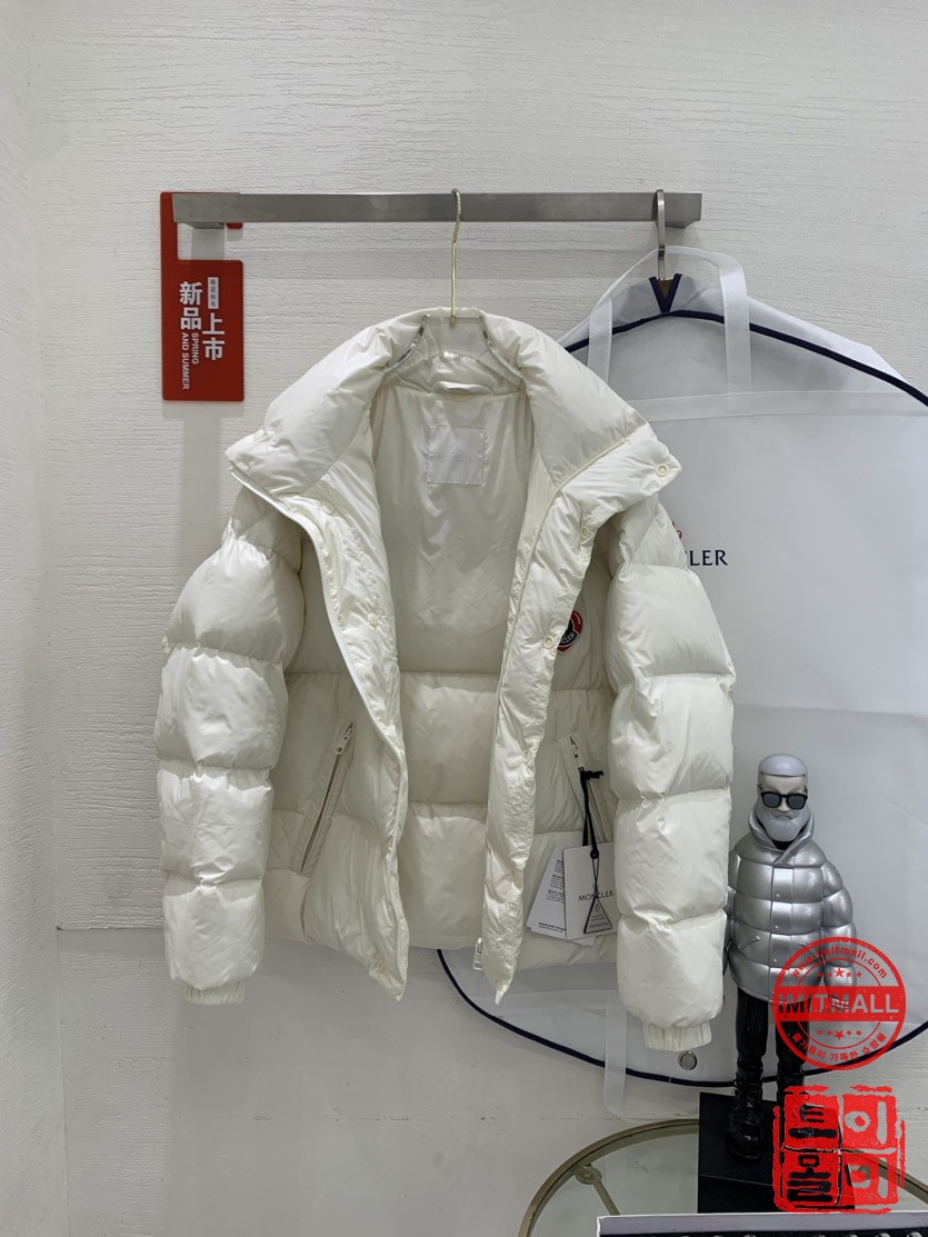 moncler_xxxxx_big_00005.jpg