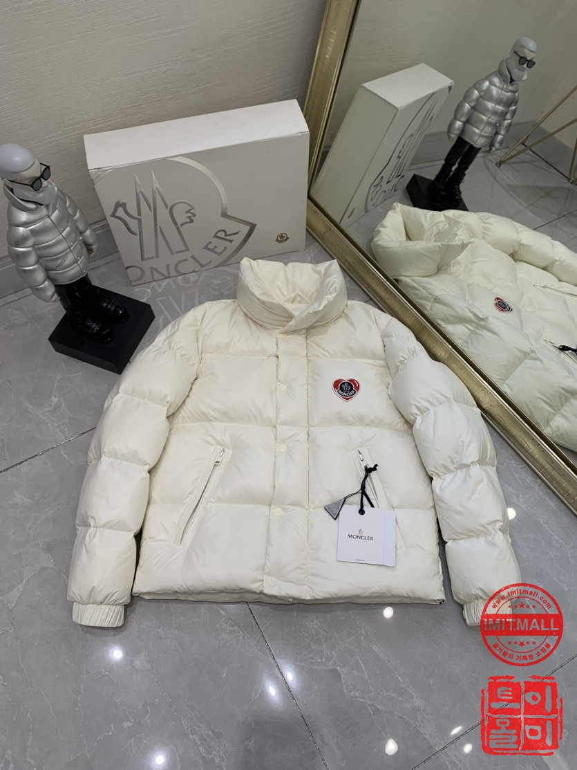 moncler_xxxxx_big_00006.jpg