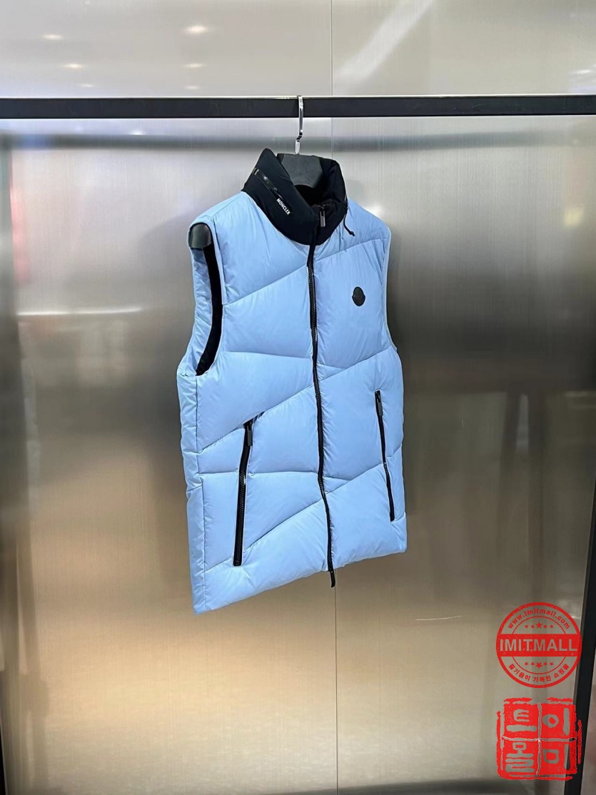 moncler_xxxxx_big_00002.jpg