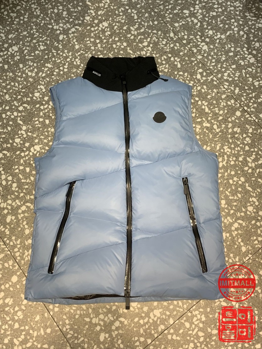 moncler_xxxxx_big_00004.jpg