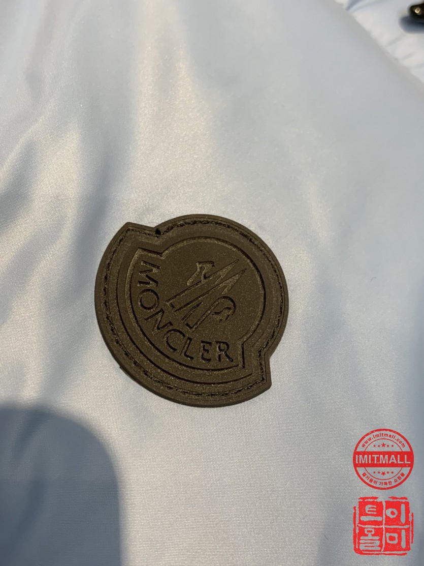 moncler_xxxxx_big_00012.jpg