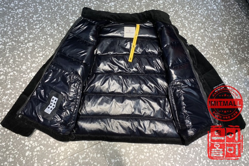 moncler_xxxxx_big_00009.jpg