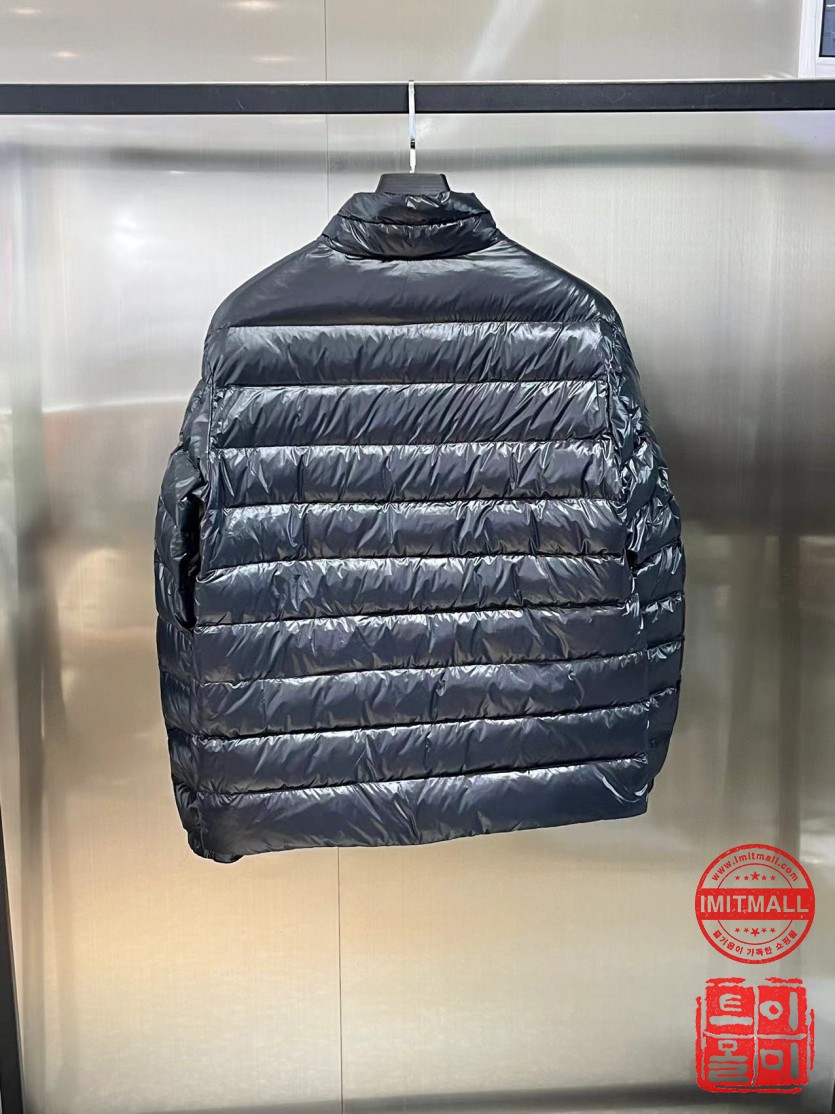 moncler_xxxxx_big_00004.jpg