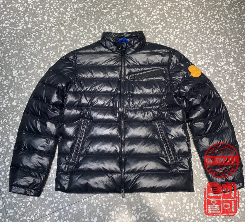 moncler_xxxxx_big_00005.jpg