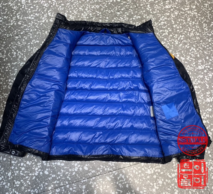 moncler_xxxxx_big_00017.jpg