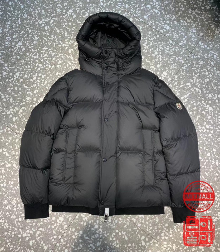 moncler_xxxxx_big_00005.jpg