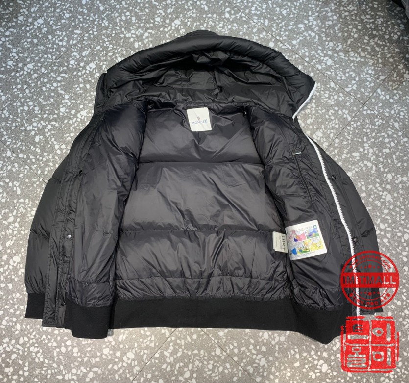 moncler_xxxxx_big_00009.jpg