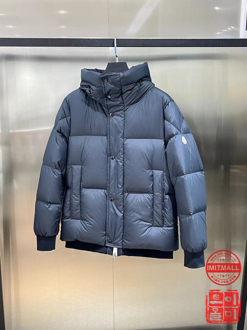 moncler_xxxxx_big_00001.jpg