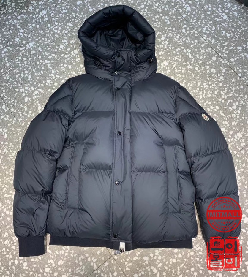 moncler_xxxxx_big_00005.jpg