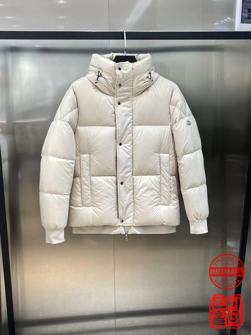 moncler_xxxxx_big_00001.jpg