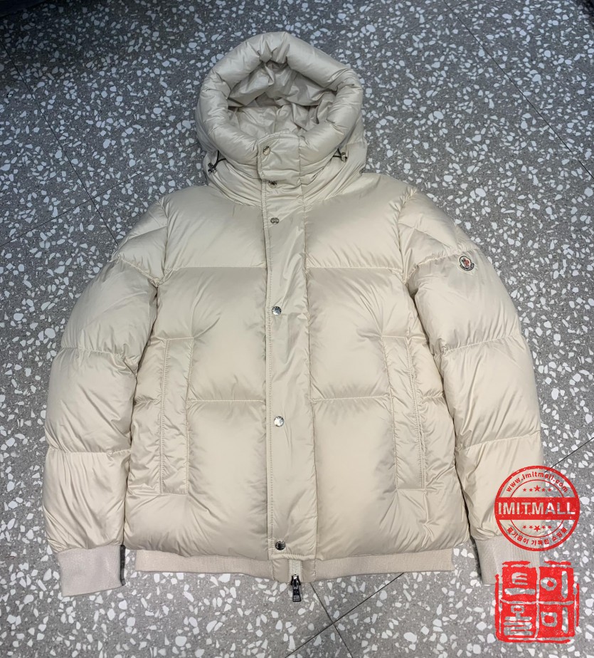 moncler_xxxxx_big_00005.jpg