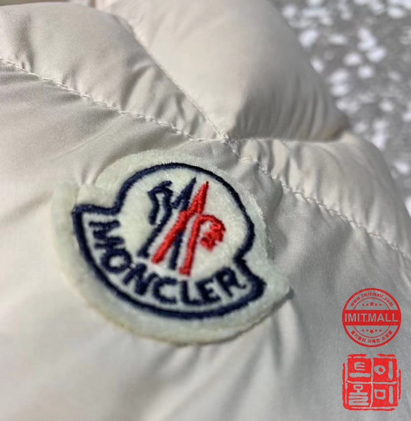 moncler_xxxxx_big_00012.jpg