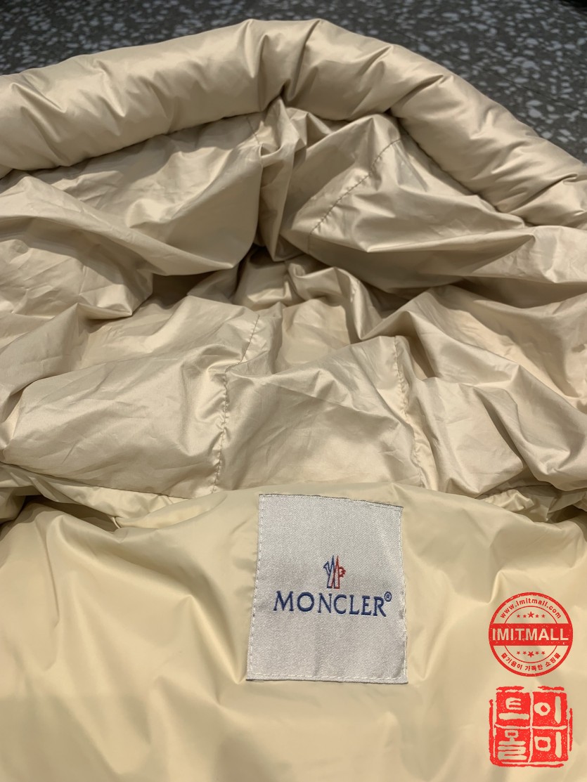 moncler_xxxxx_big_00018.jpg