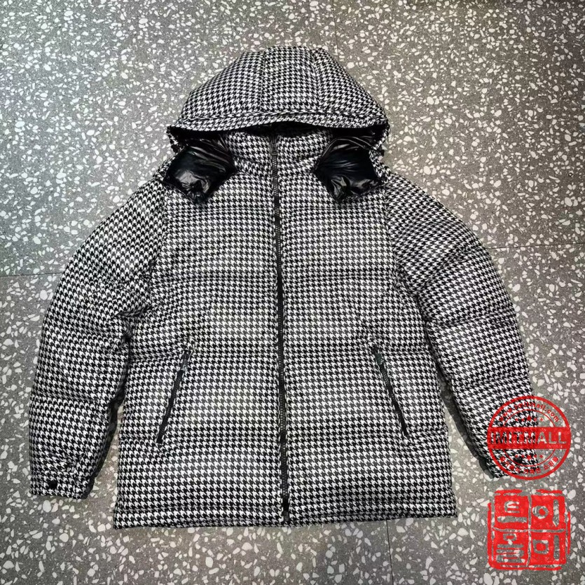 moncler_xxxxx_big_00005.jpg