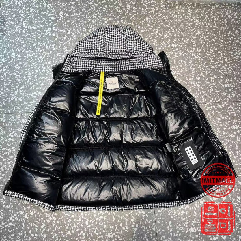 moncler_xxxxx_big_00009.jpg