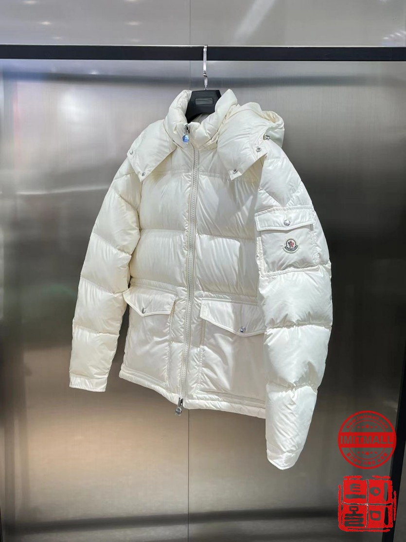 moncler_xxxxx_big_00003.jpg