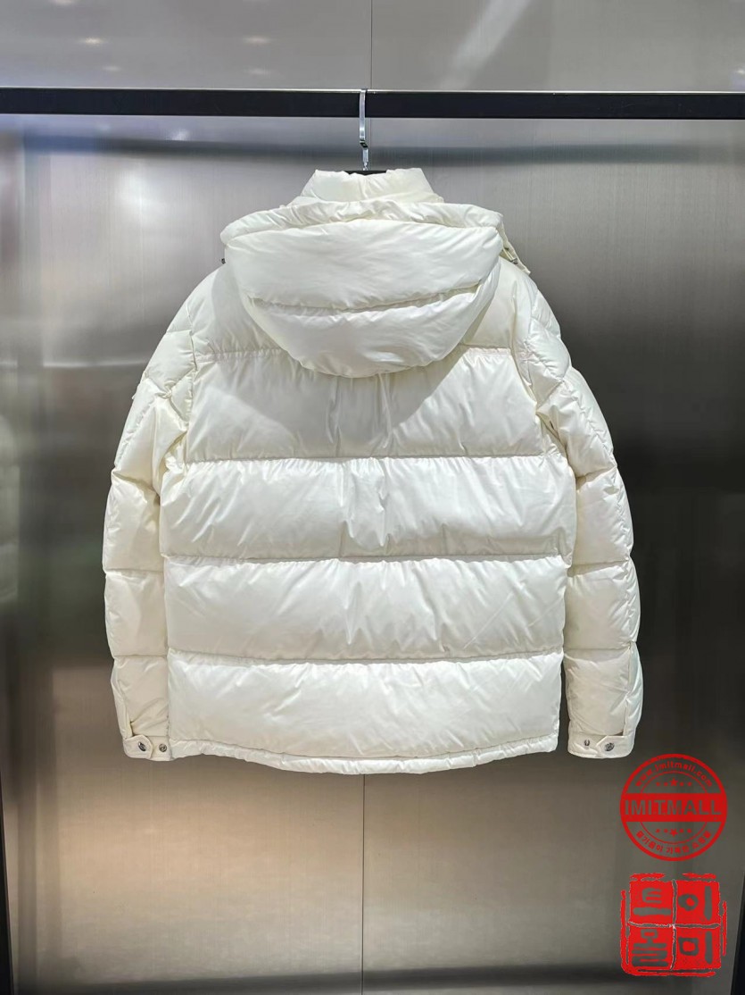 moncler_xxxxx_big_00004.jpg