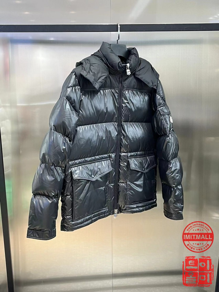 moncler_xxxxx_big_00002.jpg