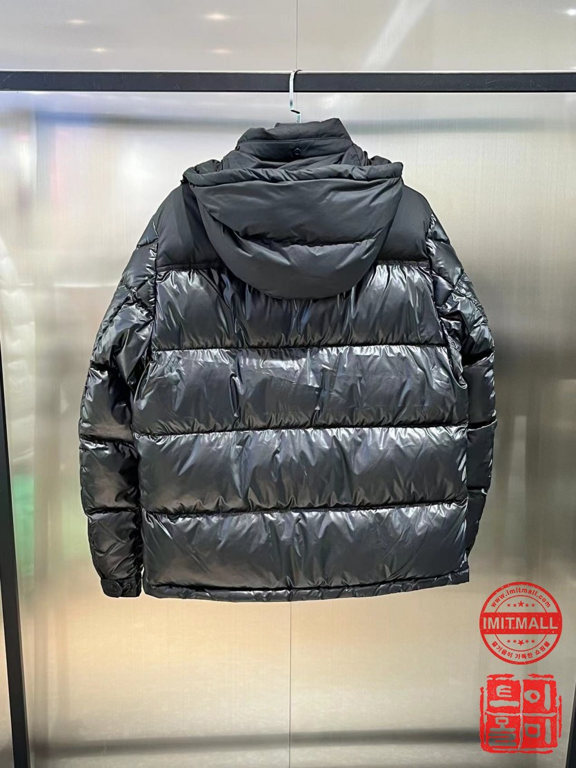 moncler_xxxxx_big_00004.jpg