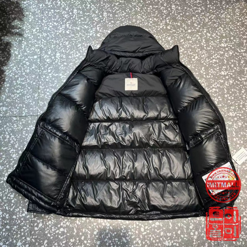 moncler_xxxxx_big_00018.jpg