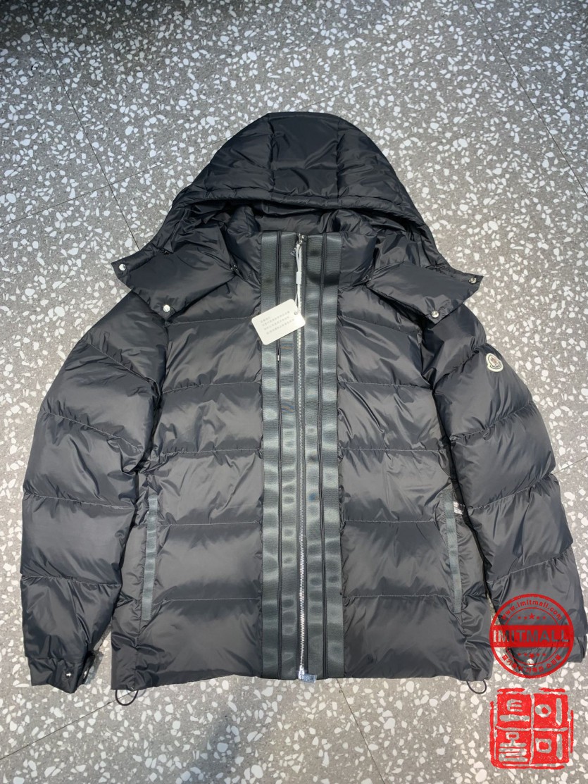 moncler_xxxxx_big_00005.jpg