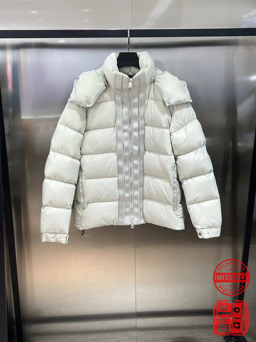 moncler_xxxxx_big_00001.jpg