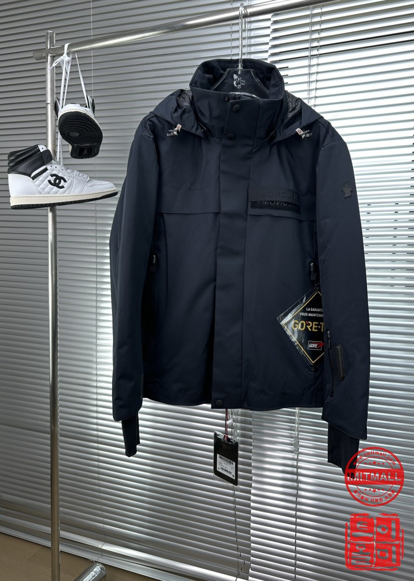 moncler_xxxxx_big_00001.jpg