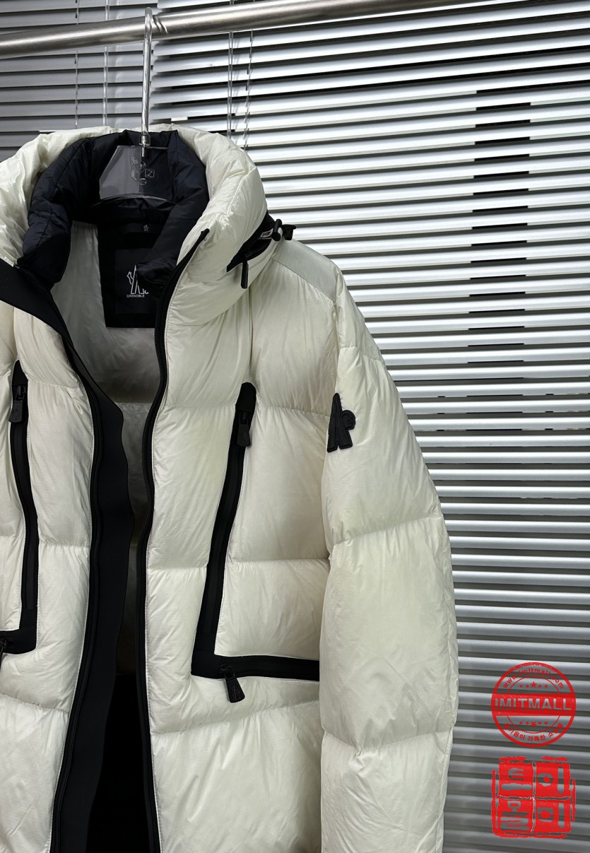 moncler_xxxxx_big_00002.jpg