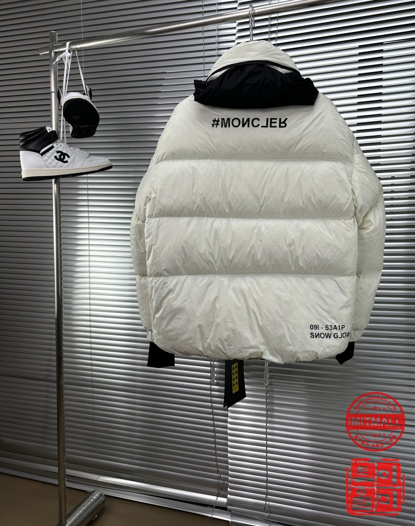 moncler_xxxxx_big_00003.jpg