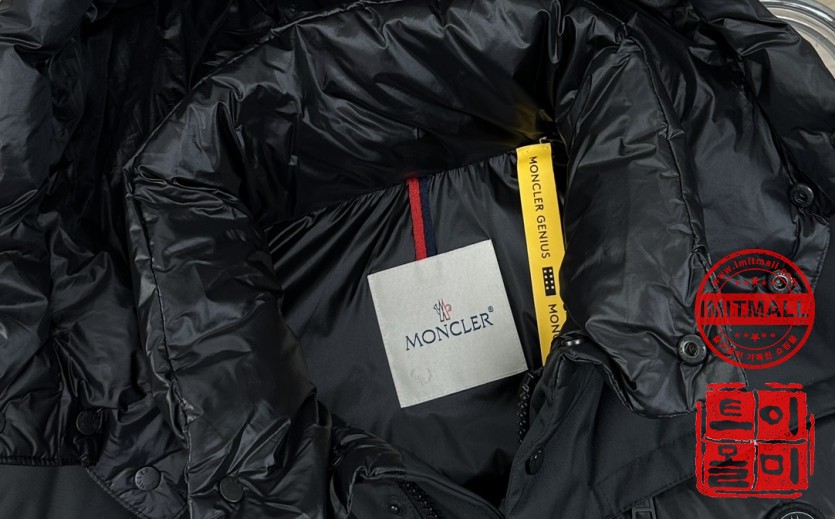 moncler_xxxxx_big_00005.jpg