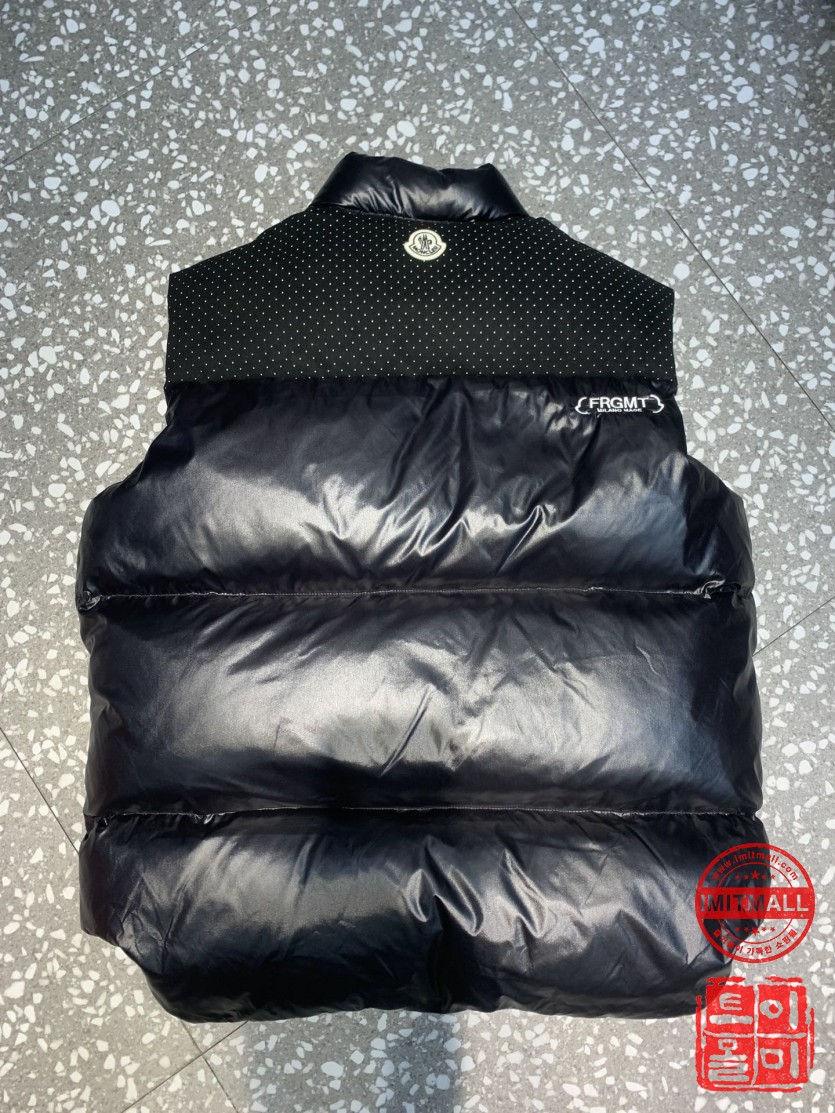 moncler_xxxxx_big_00006.jpg