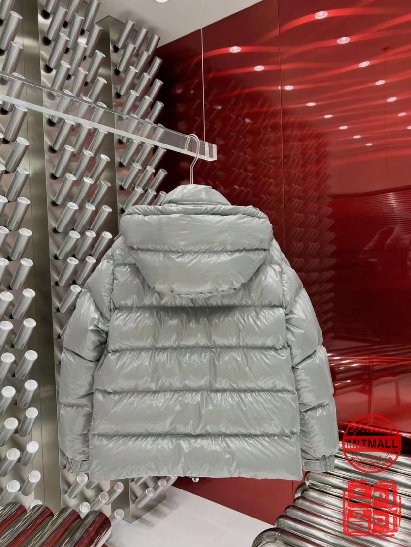 moncler_xxxxx_big_00009.jpg