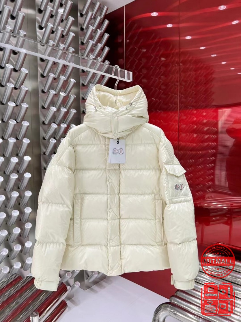 moncler_xxxxx_big_00001.jpg